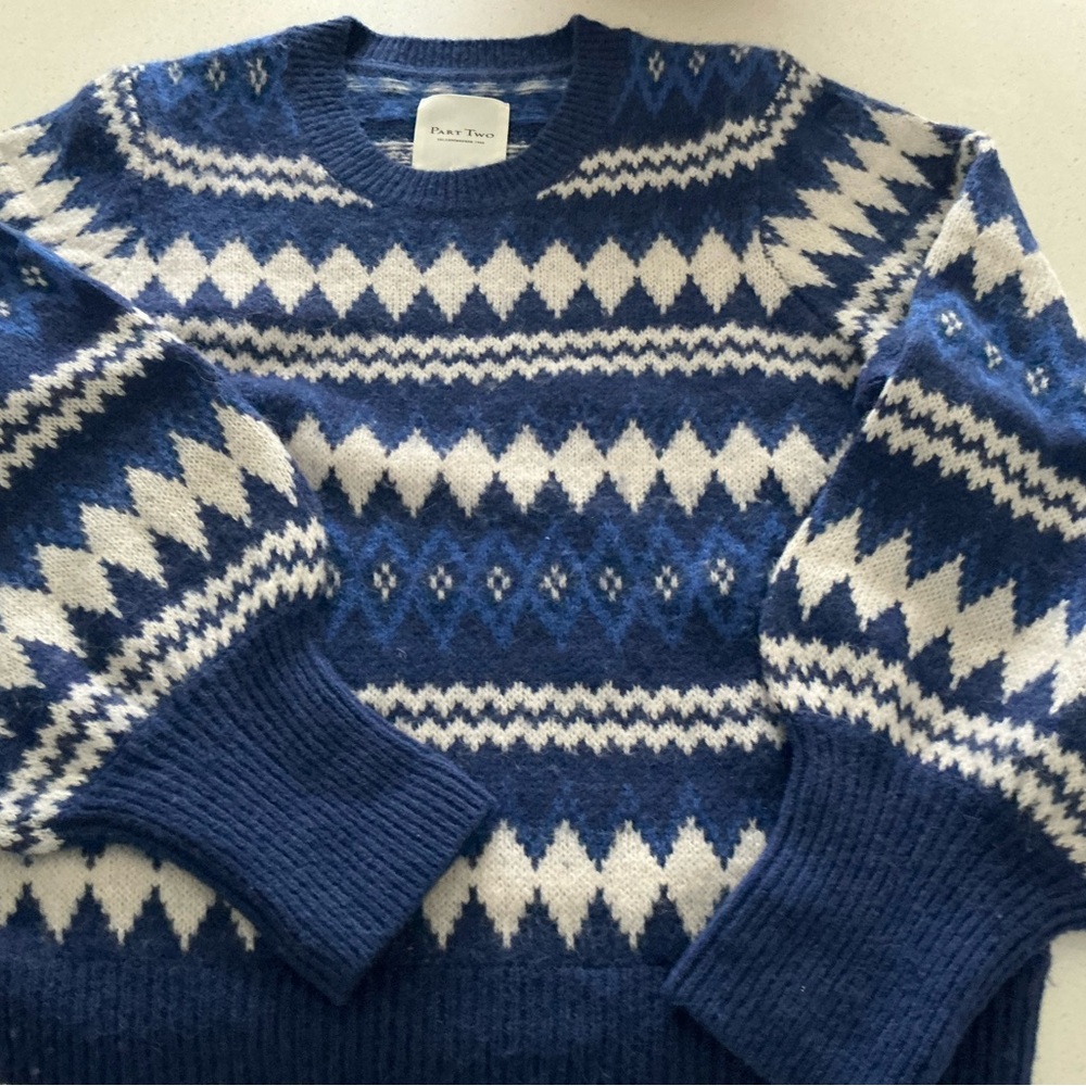 Part two wool blend Patterned Crewneck Sweater in Blue and White